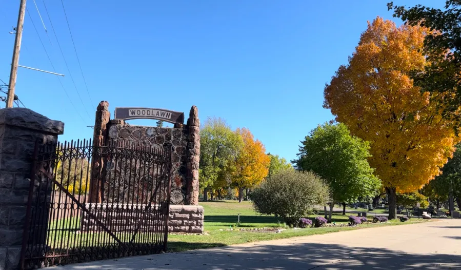 Tour of Woodlawn Cemetery - Crown Hill Section